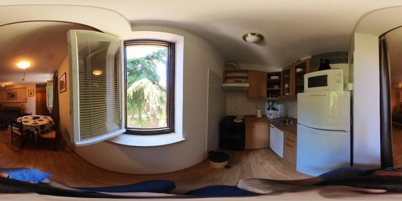 Srecko Apartment Bale Exterior photo
